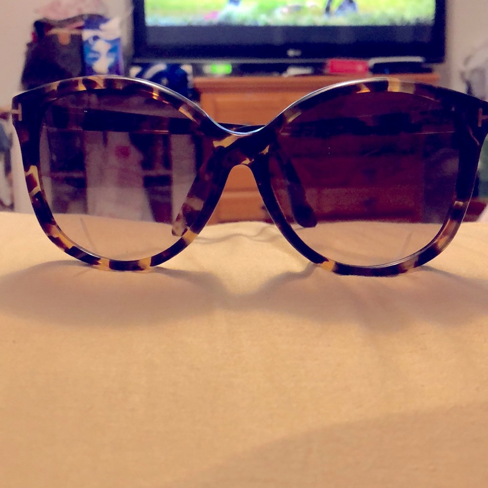 Authentic Tom Ford Alicia sunglasses